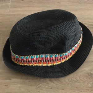 Black straw fedora